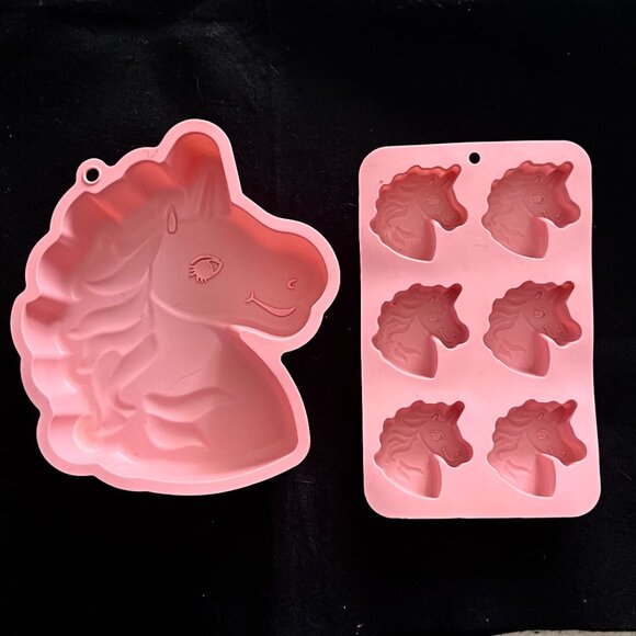 2 Pieces Unicorn Silicone Bakeware - Picture 10 of 12